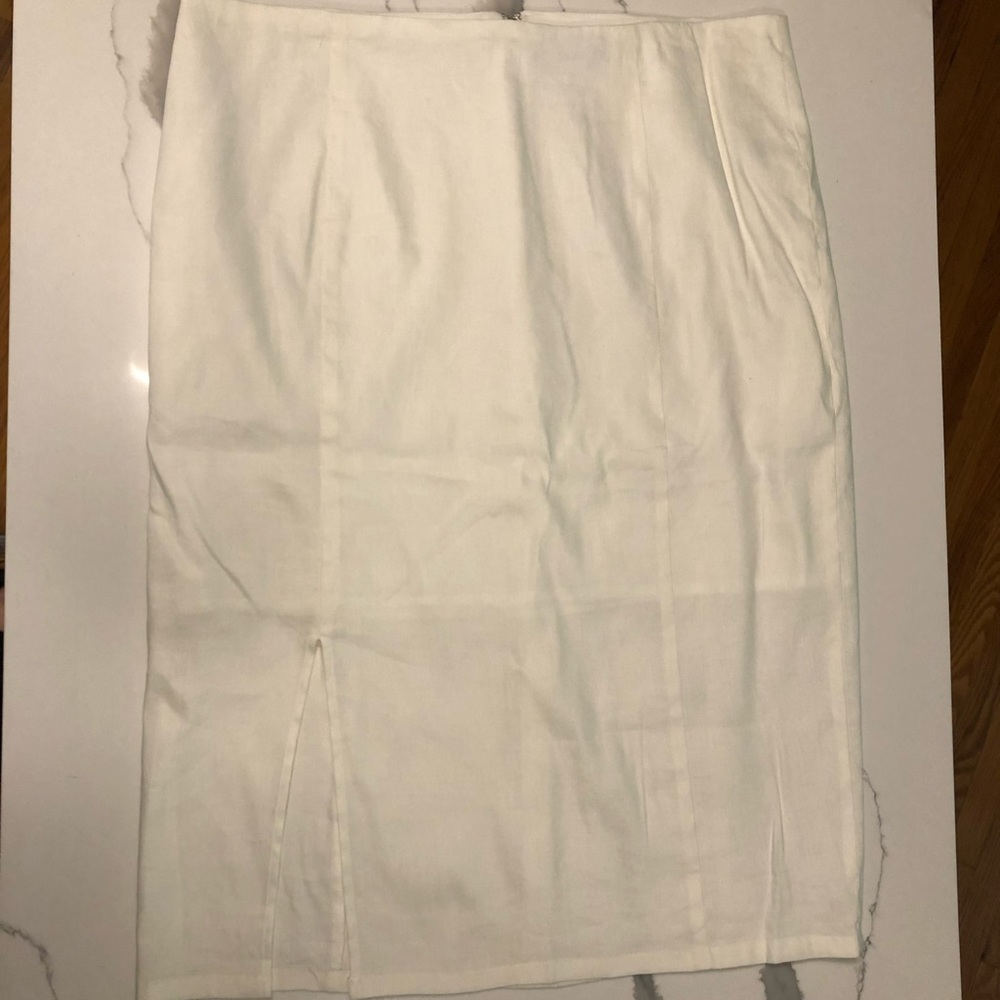 Antonio Melani White Skirt Size 14